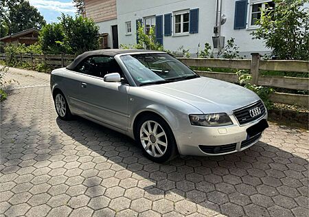 Audi A4 1.8 T quattro