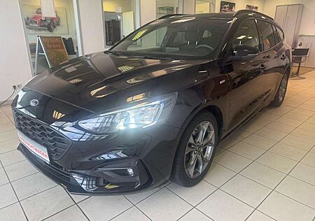 Ford Focus 1,5 EcoBoost ST-Line /LED/NAVI/KLIMA