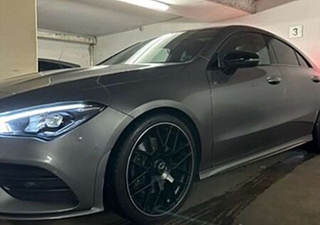 Mercedes-Benz CLA 200 8G-DCT AMG Line Sportpaket, Sportsitze,