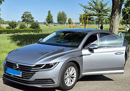 VW Arteon Volkswagen 2.0 TDI SCR Elegance