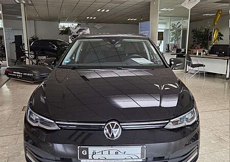 VW Golf Volkswagen VIII 1.5 TSI Active 110 kW (150 PS), Schalt. 6-...