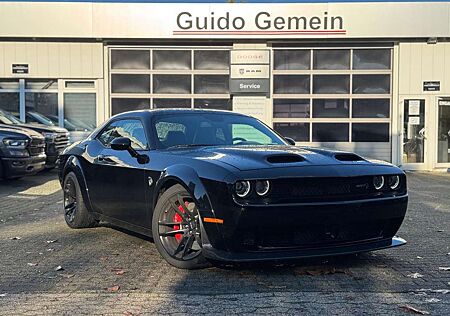 Dodge Challenger 6.2 V8 HEMI Hellcat Widebody + Carbon