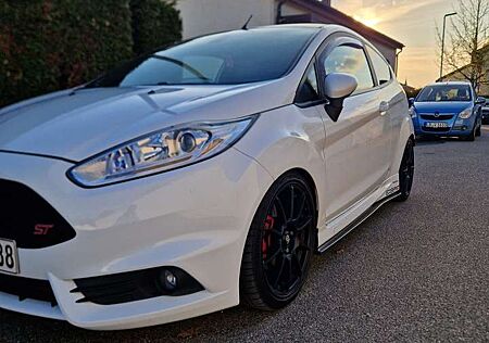 Ford Fiesta 1.6 EcoBoost ST