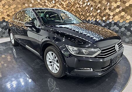 VW Passat Volkswagen Lim. Comfortline *Navi*Klima*ACC*