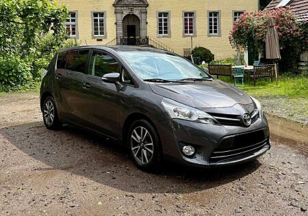 Toyota Verso 1.8 5-Sitzer Life