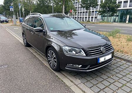VW Passat Variant Volkswagen 2.0 TDI DSG BlueMotion Highline