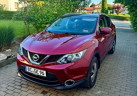 Nissan Qashqai 1.6 dCi Xtronic TEKNA *PanoDach* *S/WReifen*