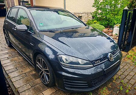 VW Golf Volkswagen 2.0 TDI DPF GTD