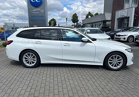 BMW 318d 318 Touring Innovation AHK+ACC+Park+Sport SITZE