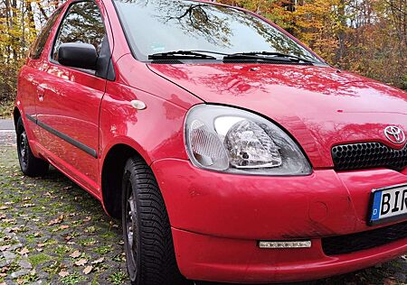 Toyota Yaris 1.3 linea sol