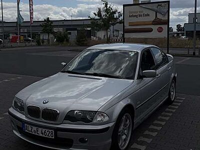 BMW 328 328i