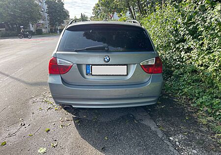 BMW 320i 320 Touring