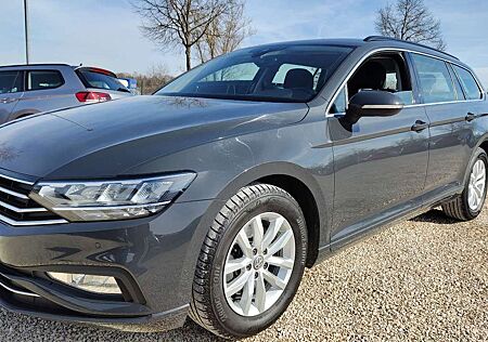 VW Passat Variant Volkswagen Passat Var. 1.6 TDI Business DSG* LED* ACC* LAN*