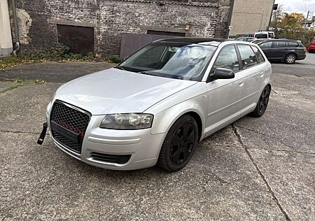 Audi A3 1.6 Attraction 4 Türer* Tiefergelegt * PANORAMA