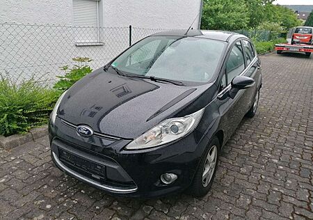 Ford Fiesta 1,25 Titanium PDC SHZ beh. Frontscheibe