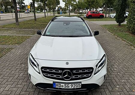Mercedes-Benz GLA 180 (156.942)