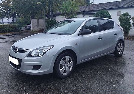 Hyundai i30 1.4 Classic 1Hand - Neue TÜV