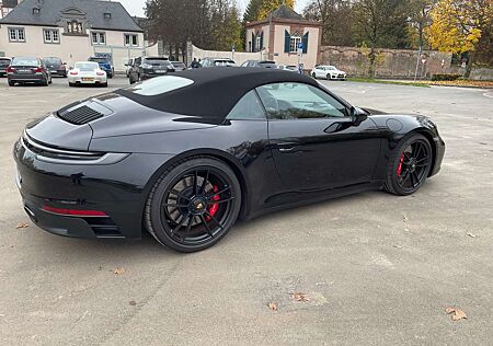 Porsche 911 Carrera Cabrio 4 GTS PDK