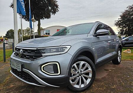 VW T-Roc Volkswagen Life 1.5 TSI DSG 110kW AppConnect AHK LED