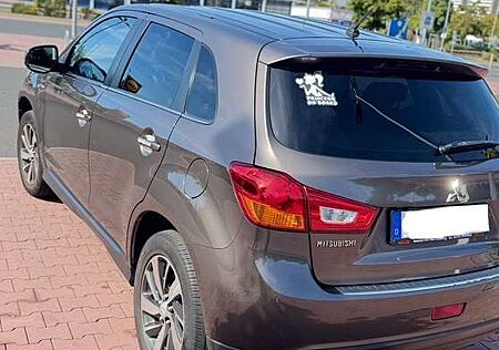 Mitsubishi ASX 2.2 DI-D 4WD Automatik Diamant Edition