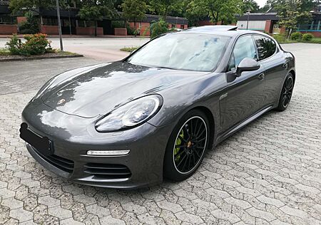 Porsche Panamera Hybrid PlugIn PDLS,Voll