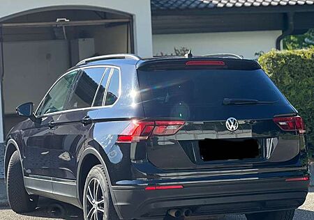 VW Tiguan Volkswagen 2.0 TDI SCR DSG Highline ACC FESTPREIS