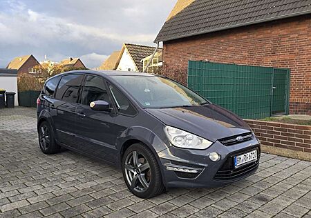 Ford S-Max Facelift 1,6 TDCI 7 Sitzer TÜV + Inspektion NEU