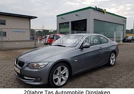 BMW 330 i Coupe xDrive 4x4 Automatik"S-Heft"Leder"Xenon