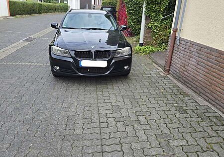 BMW 320d 320 DPF Touring Aut.