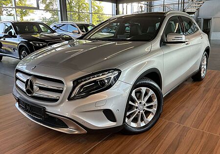 Mercedes-Benz GLA 180 Score KAMERA/GARMIN/PANORAMA/BiXENON