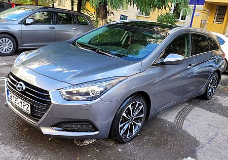 Hyundai i40 Kombi blue 1.7 CRDi DCT Premium