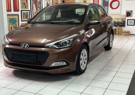Hyundai i20 Style 1 Hand Garantie SZH Klima Automatik