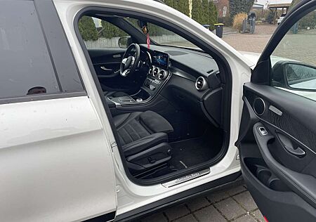 Mercedes-Benz GLC 300 4Matic 9G-TRONIC AMG Line