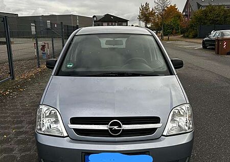 Opel Meriva 1.6 16V (Essentia)
