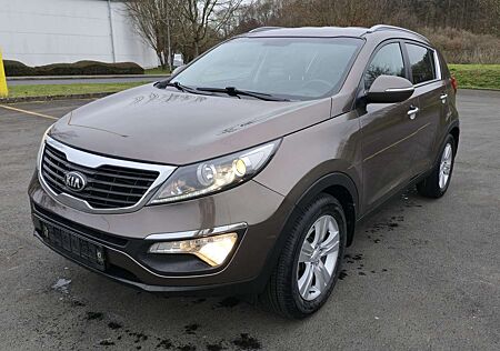Kia Sportage Attract 2WD Automatik Top Ausstattung SHZ V&H