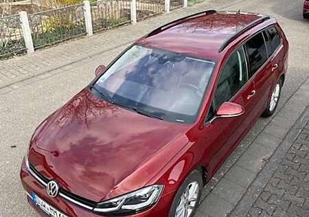 VW Golf Variant Volkswagen Golf VII Variant Diesel 2.0 TDI SCR DSG Highline