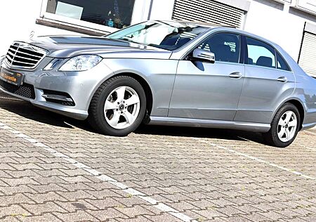 Mercedes-Benz E 220 CDI 7-G TRONIC AMG-STYLING-PAKET *1-HAND