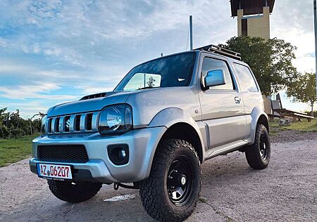 Suzuki Jimny 1.3 ALLGRIP Style nur 3.500 km Top Zustand