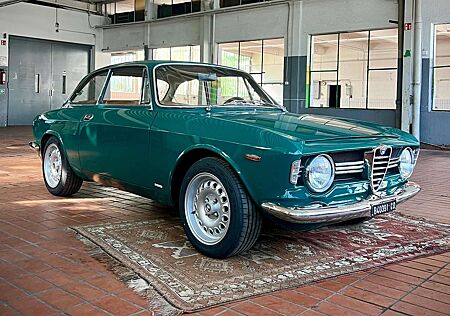 Alfa Romeo GT Bertone Junior