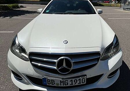 Mercedes-Benz E 200 Diamantweiss Met. Glasdach, NAVI, Avantgarde/Sport