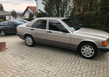 Mercedes-Benz 190 E 1.8