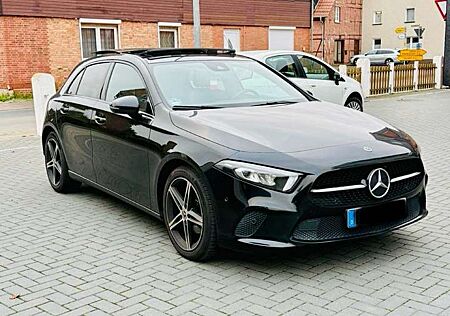 Mercedes-Benz A 180 Progressive Night LED Pano MBUX