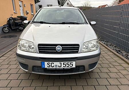 Fiat Punto 5-Türer 1.2 16V Dynamic