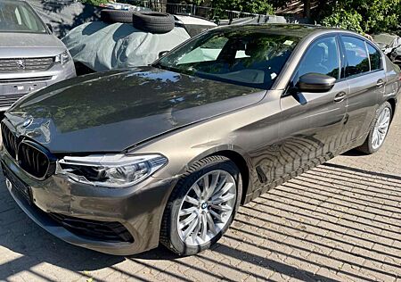 BMW 540 d xDrive Sport Line*Navi*98tkm*Euro6*