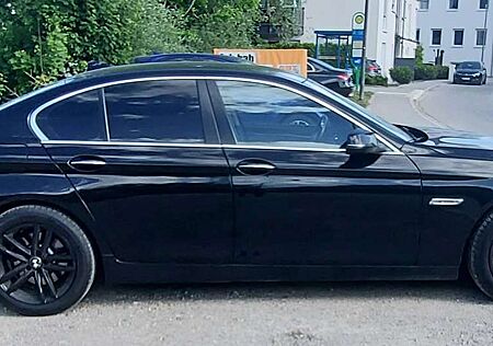 BMW 525d 525 xDrive Sport-Aut.