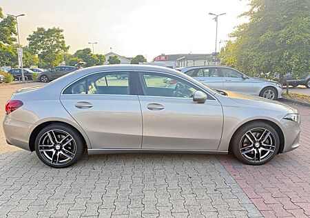 Mercedes-Benz A 220 4Matic 7G-DCTEdition 19