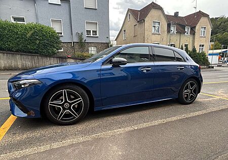 Mercedes-Benz A 200 7G-DCT AMG Line Advanced