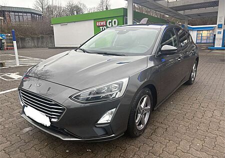 Ford Focus 1.0 EcoBoost Start-Stopp-SystemTITANIUM