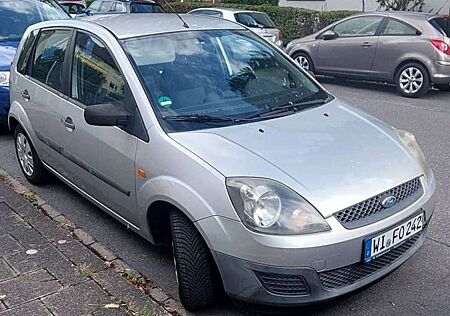 Ford Fiesta 5-Türer 1.3
