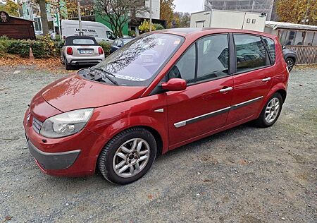 Renault Scenic 2.0i. 135ps.Xenon,Klima.ALU. Panorama.Tüv NEU